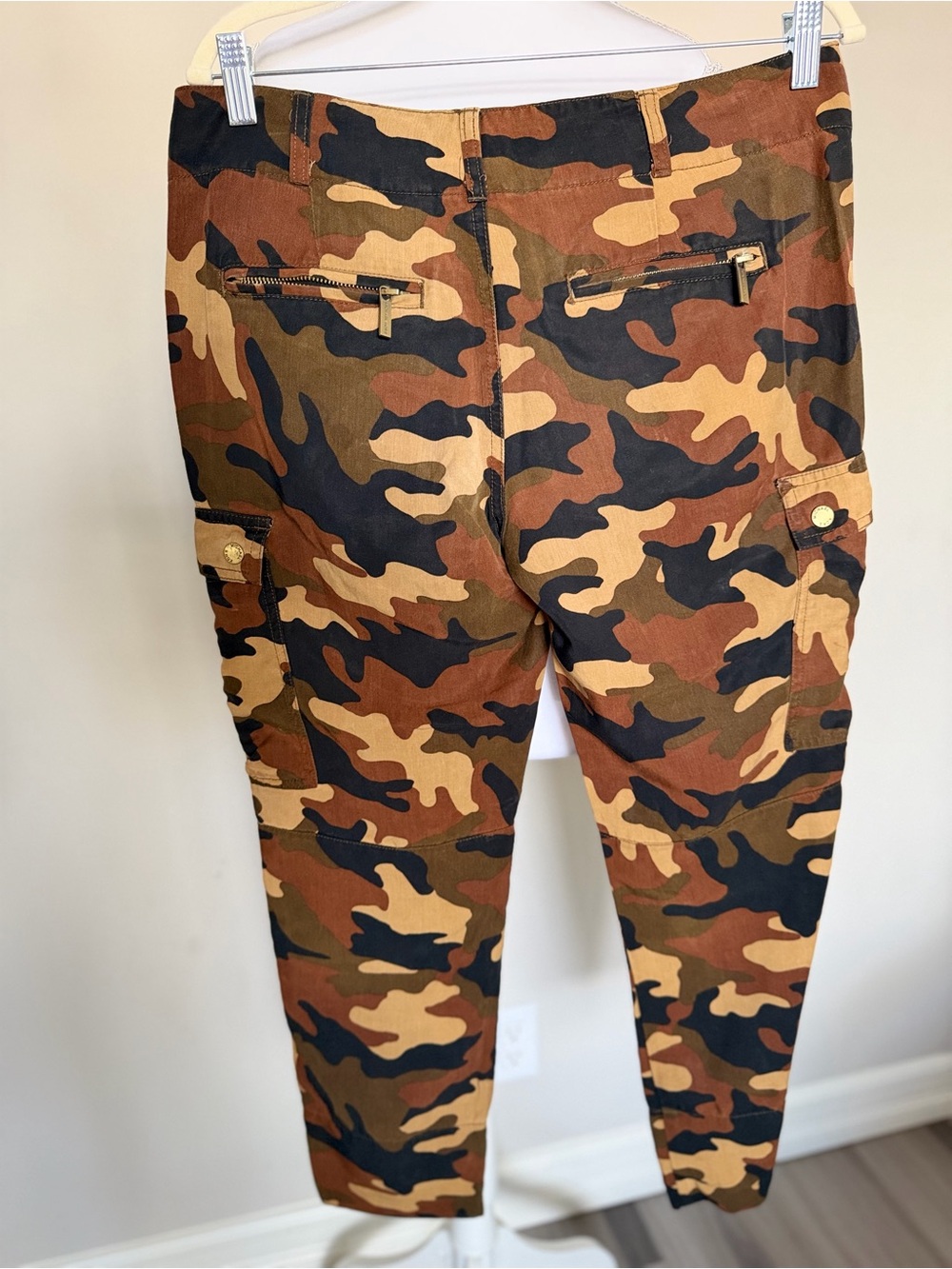 Michael Kors Camo Cargo Pants Size 4 Y2K Utility Military Style - Picture 5 of 8